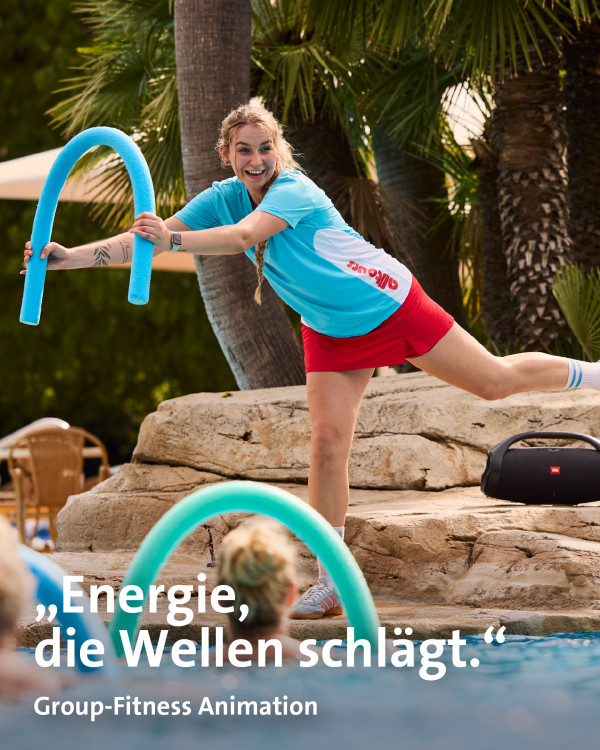 Bei der Aquafitness geht’s nicht nur um Bewegung – sondern um Rhythmus, Erfrischung und den gemeinsamen Spaß im Wasser.
Wenn Musik durch den Pool schallt, alle im Takt mitmachen und das Lächeln größer ist als die Wellen – dann haben wir alles richtig gemacht. 🌊Diese Kurse bringen Schwung in den Tag, sorgen für gute Laune und zeigen, wie leicht sich Bewegung auch bei strahlender Sonne anfühlen kann. ☀️

Aquapower alltoursjobs Animation alltoursanis aquafitness FitImUrlaub
