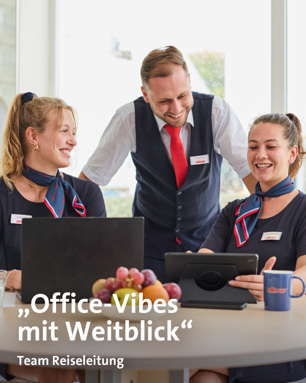 👥 Hinter jedem reibungslosen Ablauf steckt ein Ort wie dieser: unser Office.Hier werden Tipps geteilt, Herausforderungen besprochen, Lösungen gefeiert.
Denn gute Arbeit beginnt im Austausch – und mit Kollegen, die den Tag genauso anpacken wie du.


👉 Funfact: Wer uns im Office zuhört, könnte denken, wir planen eine Weltreise pro Tag – und irgendwie stimmt das ja auch fast. 😉

alltoursjobs alltoursRL alltours Reiseleitung