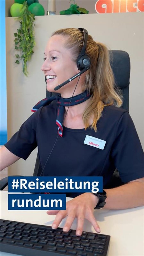 Ramona ist Büroreiseleiterin in Playa de Palma – und eine wichtige Anlaufstelle für alltours Gäste vor Ort. 🌴💬Im Reel gibt sie einen Einblick in ihren Aufgabenbereich: Von Infos rund um die Insel über Ausflugsaktivitäten bis hin zu Mietwagenbuchungen und Umbuchungsanfragen.
 
Ein Job, der Organisationstalent erfordert und dafür sorgt, dass im Urlaub alles reibungslos läuft. 💼☀️
 
alltoursjobs Büroreiseleitung Mallorca teamalltours Reiseleitung alltoursReiseeitung